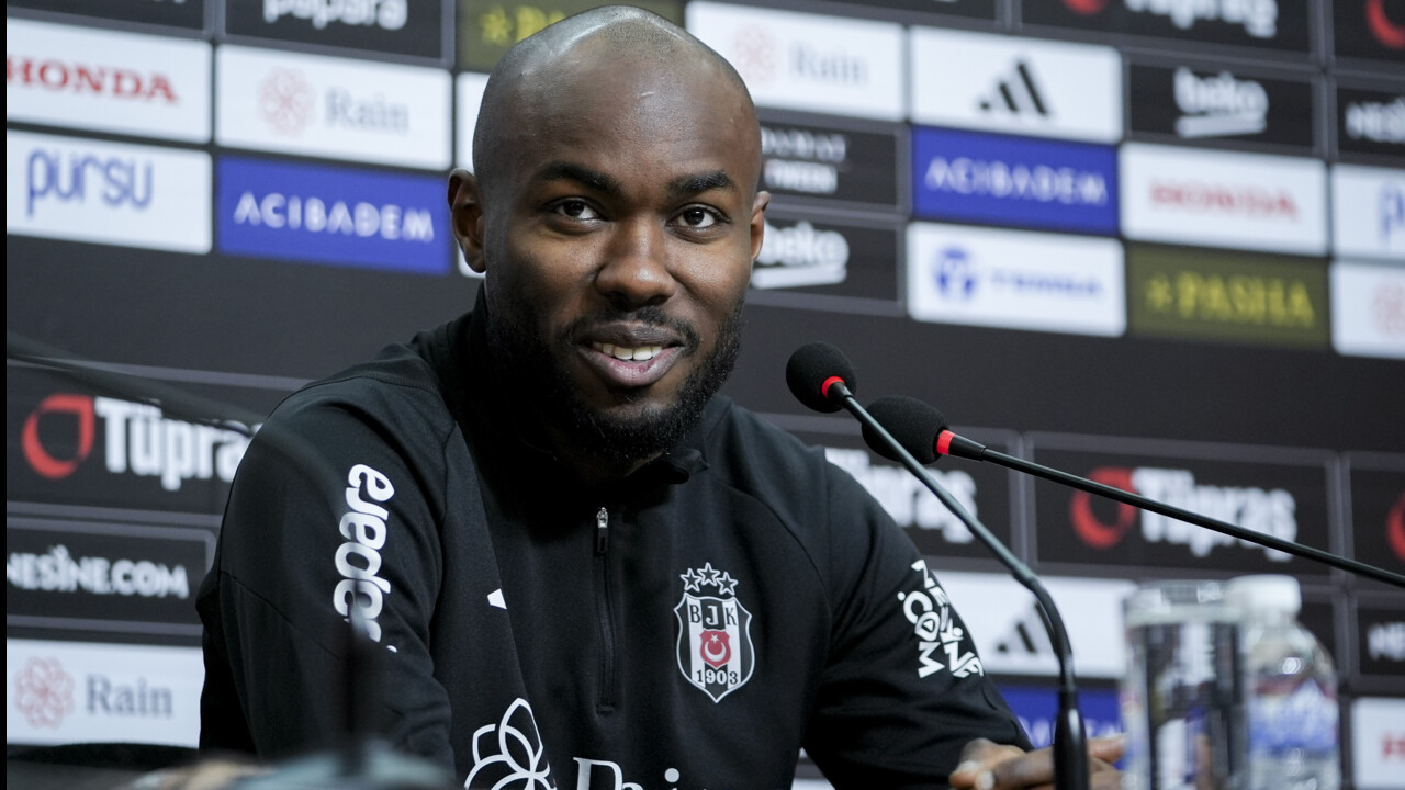 Beşiktaşlı yıldızdan Fenerbahçe itirafı: Teklif aldığını açıkladı