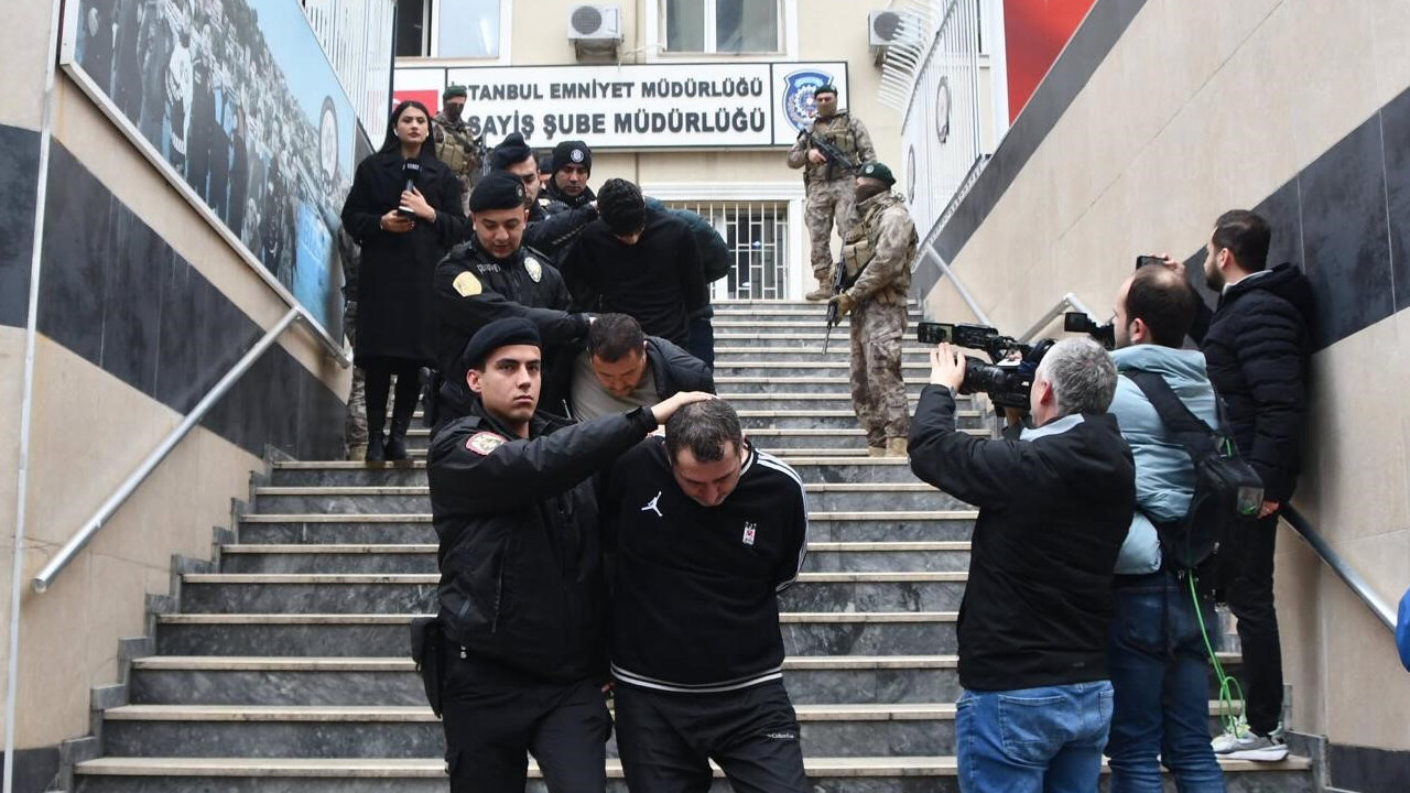 İstanbul Adliyesi'ne yönelik terör saldırısında 4 şüpheli hakkında yakalama kararı
