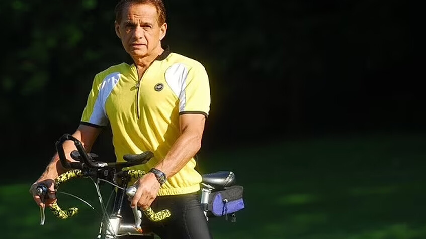 Merdivenleri çıkamıyordu, arkadaşının tavsiyesi hayatını değiştirdi… Yaşını duyan şaşıp kalıyor Merdivenleri çıkamıyordu, arkadaşının tavsiyesi hayatını değiştirdi… Yaşını duyan şaşıp kalıyor