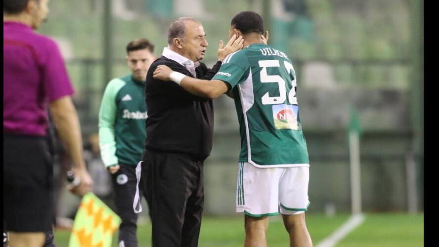 Fatih Terim dev derbide çıldırdı! Trabzonspor’un yıldızı rakibinin boğazını sıkıp tokat attı