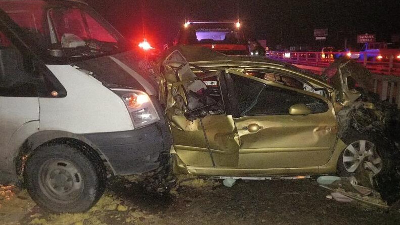 Limon posası yola döküldü, ortalık savaş alanına döndü: Ölü ve yaralılar var