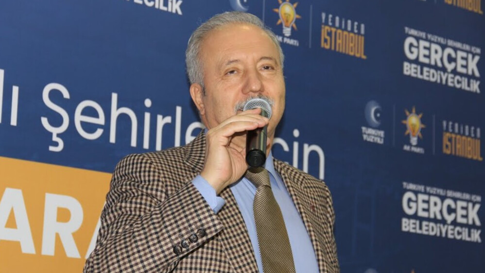 Seçim programı taranan AK Parti'li Aziz Yeniay: Bu bir terör saldırısı, tehlikeli bir tiyatro oynanıyor Seçim programı taranan AK Parti'li Aziz Yeniay: Bu bir terör saldırısı, tehlikeli bir tiyatro oynanıyor