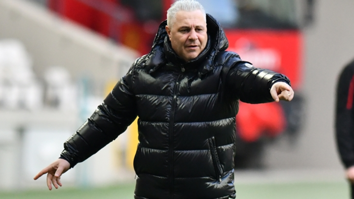 Süper Lig'in Rumen hocası Marius Sumudica Türk oluyor! Yeni ismini açıkladı Süper Lig'in Rumen hocası Marius Sumudica Türk oluyor! Yeni ismini açıkladı