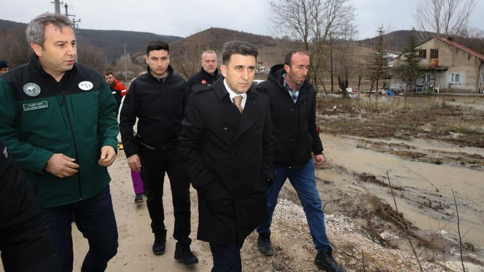 Bilecik'i sağanak vurdu: Dere taştı, tarım arazileri su altında kaldı