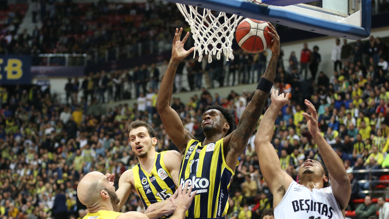 Fenerbahçe'den Beşiktaş'a tarihi fark! Türkiye Kupası finalistleri belli oldu Fenerbahçe'den Beşiktaş'a tarihi fark! Türkiye Kupası finalistleri belli oldu
