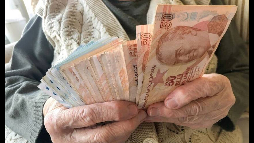 Emekliye bir zam daha! Bankalar promosyon ücretlerini güncelledi, 10 bin TL hesaplara yatırılacak