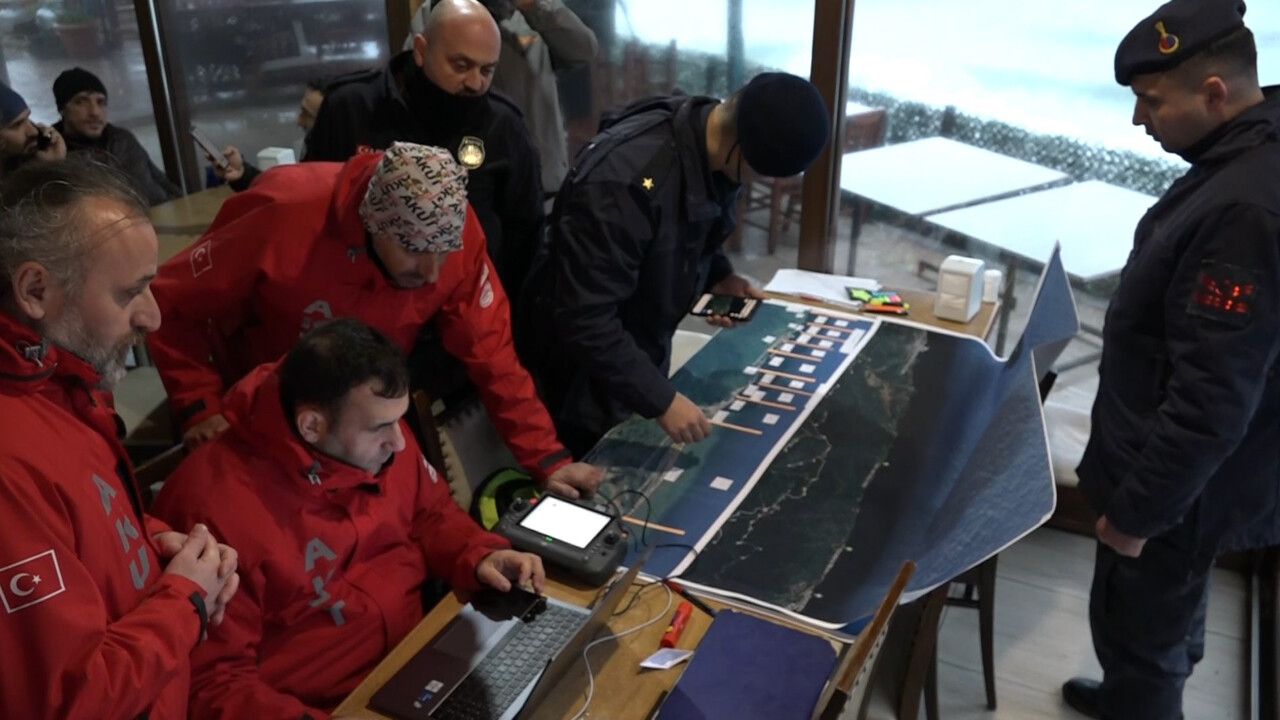 Marmara'da batan geminin mürettebatı hala kayıp! Kaptanın oğlundan kan donduran sözler