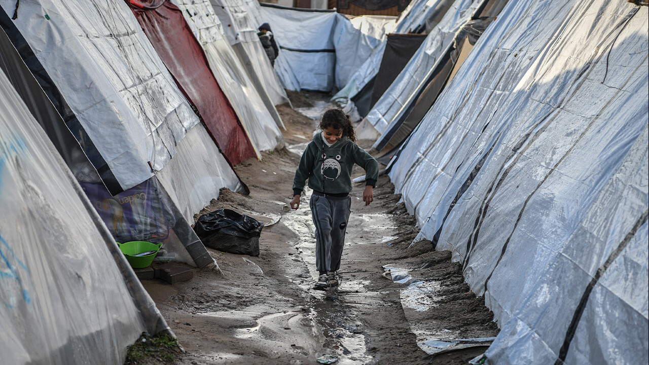 Gazze'de insanlık dramı! Olumsuz hava şartları hayatı daha da zorlaştırdı