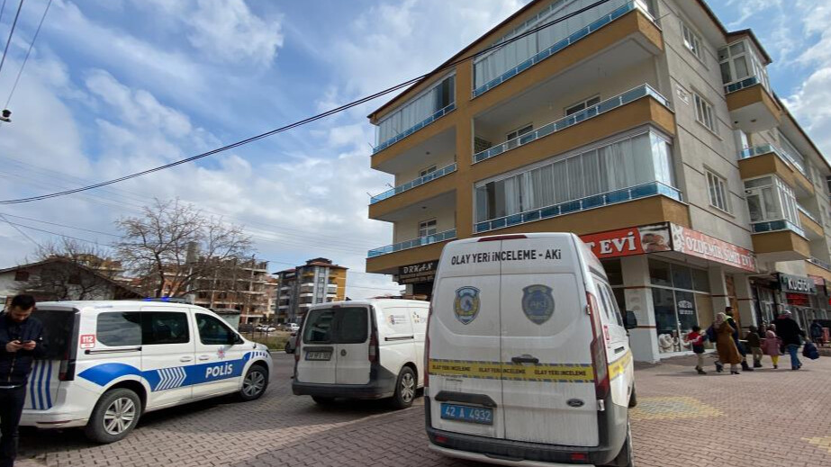 Konya’da bir apartmanda doğalgaz sızdı, 5 kişi hastanelik oldu! Konya’da bir apartmanda doğalgaz sızdı, 5 kişi hastanelik oldu!