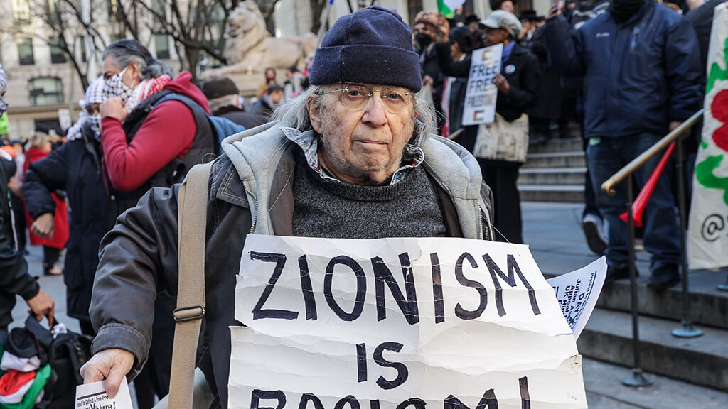 New York'ta öğrenciler Gazze'de ateşkes için ders bırakıp yürüyüş düzenledi New York'ta öğrenciler Gazze'de ateşkes için ders bırakıp yürüyüş düzenledi