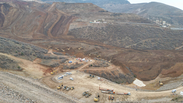 210 bin metrekarelik alan didik didik aranıyor! Erzincan'dan yeni görüntüler geldi