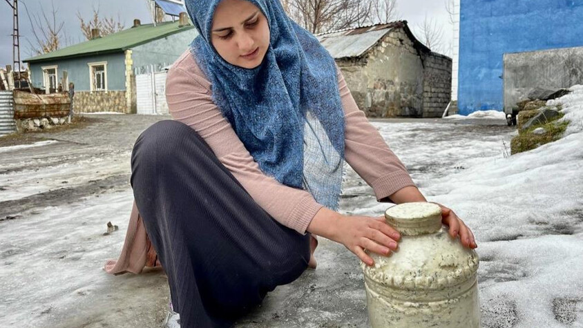 Ağrı’da asırlık gelenek: Toprağın altında saklanıyor, 2 yıl boyunca bozulmuyor