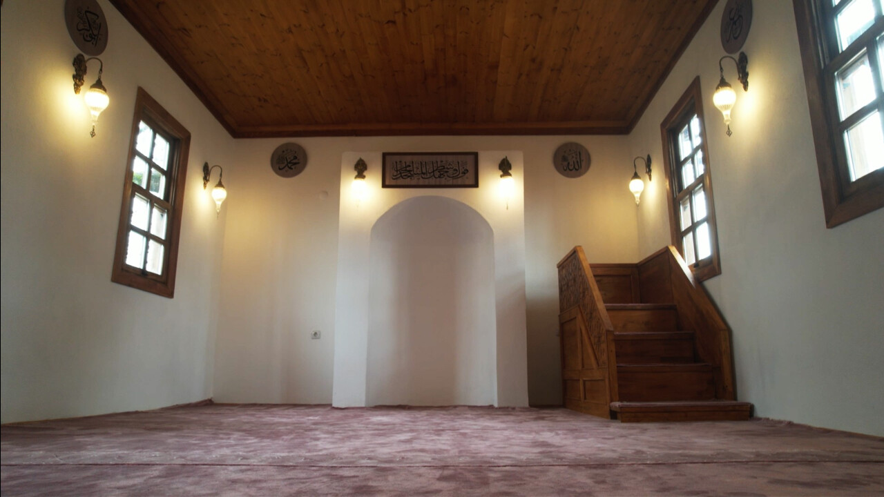 Minaresi asırlık bir ağaç! Yalova'da adını Kafkas mücahitten alan Hacı Muratlar Mescidi restore edildi Minaresi asırlık bir ağaç! Yalova'da adını Kafkas mücahitten alan Hacı Muratlar Mescidi restore edildi