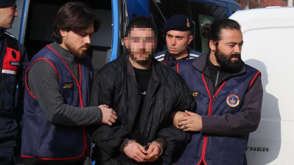 Komşu dehşetinde tüyler ürperten detay! Fotoğraftaki bebek, 20 yıl sonra katili oldu Komşu dehşetinde tüyler ürperten detay! Fotoğraftaki bebek, 20 yıl sonra katili oldu