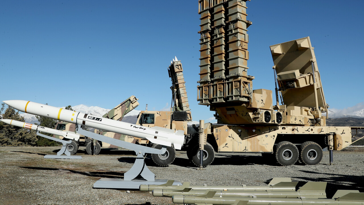 Dünyaya gözdağı verdiler! İran'dan 2 yeni hava sistemi