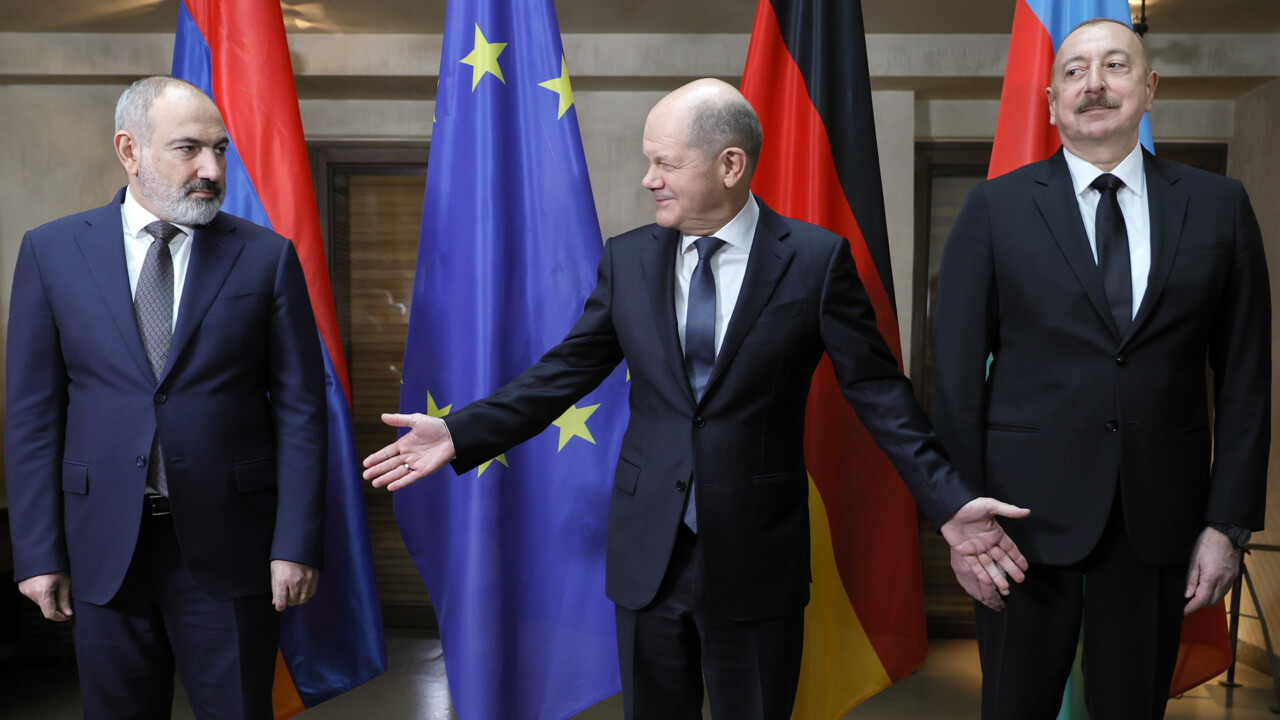 Aliyev ile Paşinyan Münih'te bir araya geldi!  Aliyev ile Paşinyan Münih'te bir araya geldi!