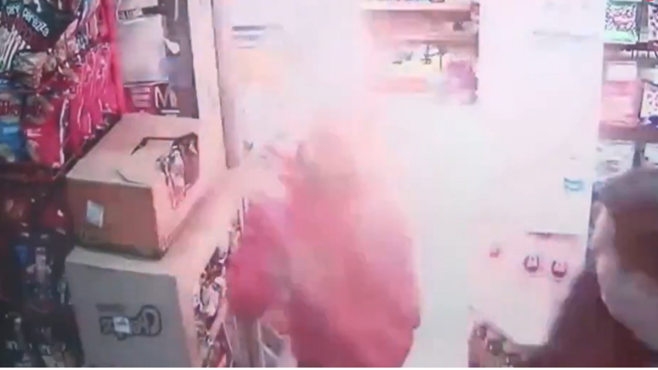 Şaka yapmak isteyen genç, arkadaşının kafasını çakmak gazıyla yaktı