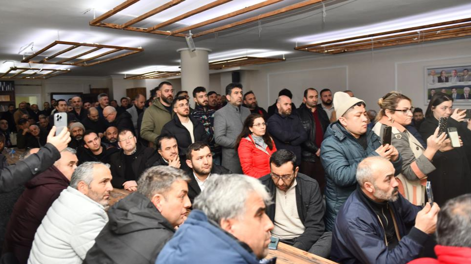 Seçmenden CHP'ye Esenyurt itirazı! Bozkurt'un yeniden aday olması için çağrı yaptılar