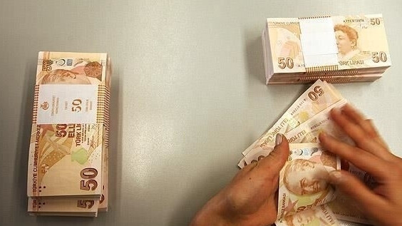 Mart ayında dilekçe veren EYT’liler 3 bin TL emekli bayram ikramiyesi alacak mı?