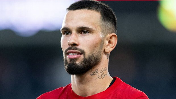 Ali Koç ile Hasan Arat arasında transfer savaşı çıktı! Biri Ryan Kent'in diğeri Ghezzal'ın yerini dolduracak diye...
