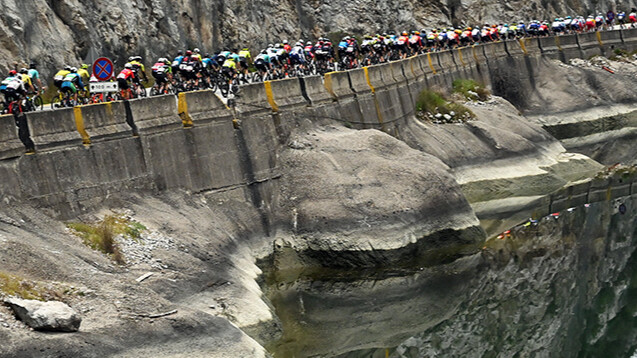 16 ülke, 25 takım, 175 sporcu... Bisikletin kalbi Antalya 16 ülke, 25 takım, 175 sporcu... Bisikletin kalbi Antalya