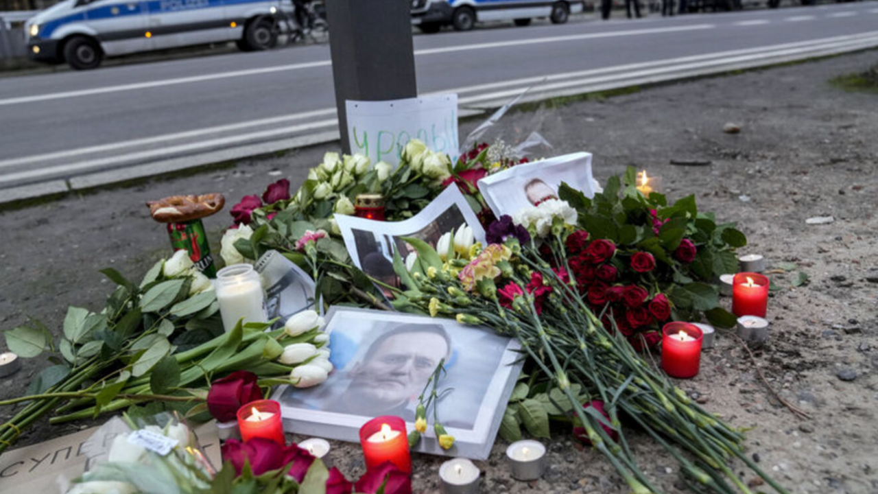 Navalny'nin cezaevinde ölümü sonrası Rusya ayakta: 400'den fazla kişi gözaltında Navalny'nin cezaevinde ölümü sonrası Rusya ayakta: 400'den fazla kişi gözaltında