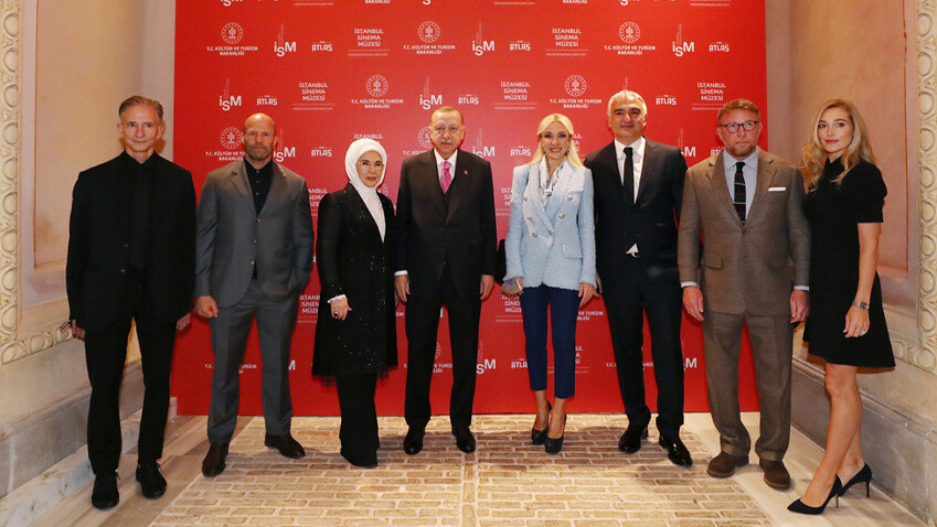 Türk dizileri dünyanın gönlünü fethediyor! 170 ülkeden 750 milyon izleyici Türk dizileri dünyanın gönlünü fethediyor! 170 ülkeden 750 milyon izleyici