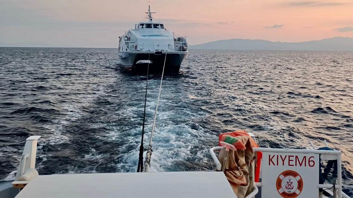 Bodrum'da sıcak saatler! Feribot sürüklendi, 71 yolcu denizin ortasında mahsur kaldı
