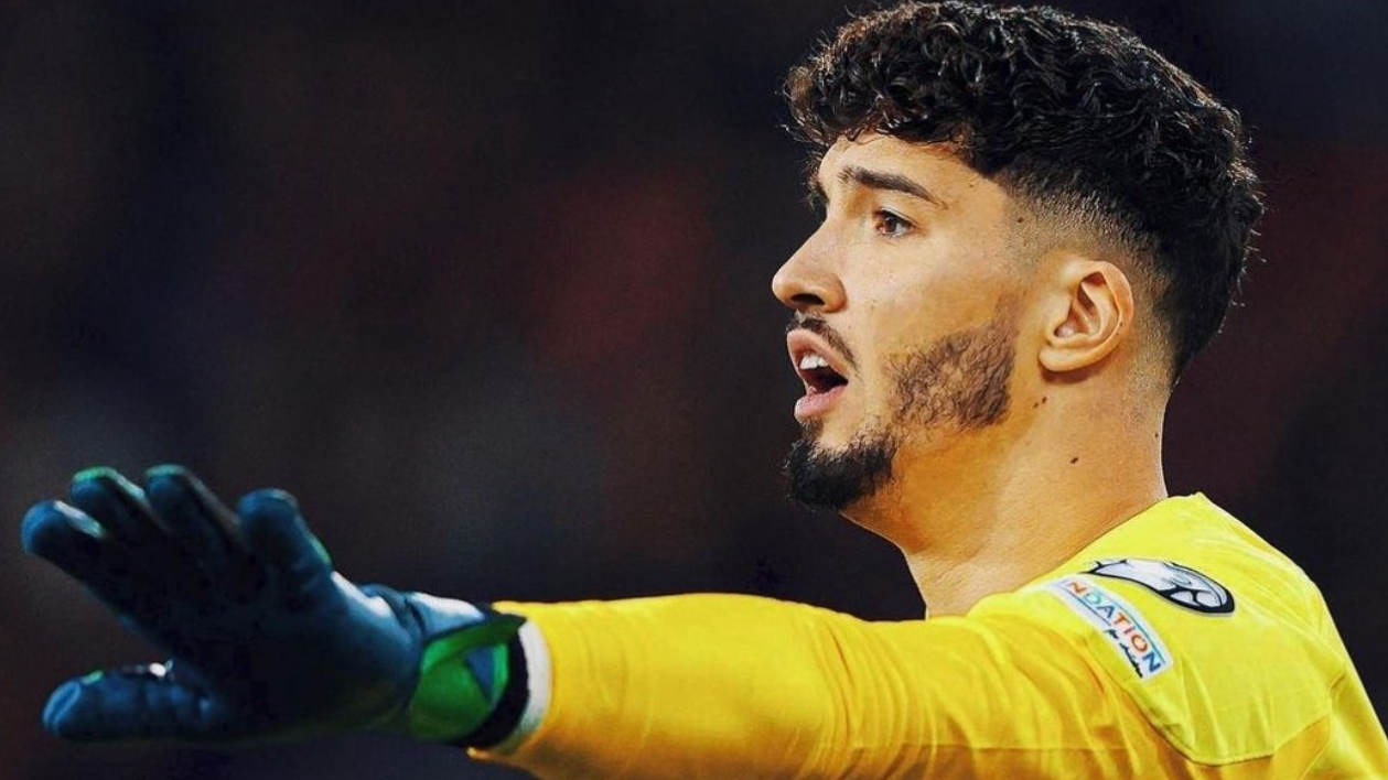 Galatasaray'dan Fenerbahçe'yi kızdıran transfer! Altay Bayındır ezeli rakibe imza atıyor