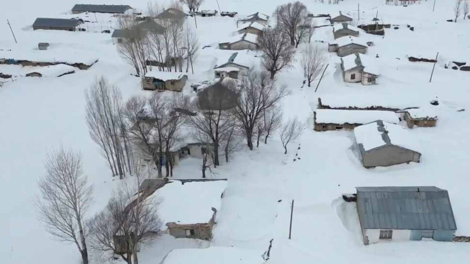 Metrelerce karın içinde bir başlarına yaşıyorlar: Dedemden babama ondan da bana kaldı