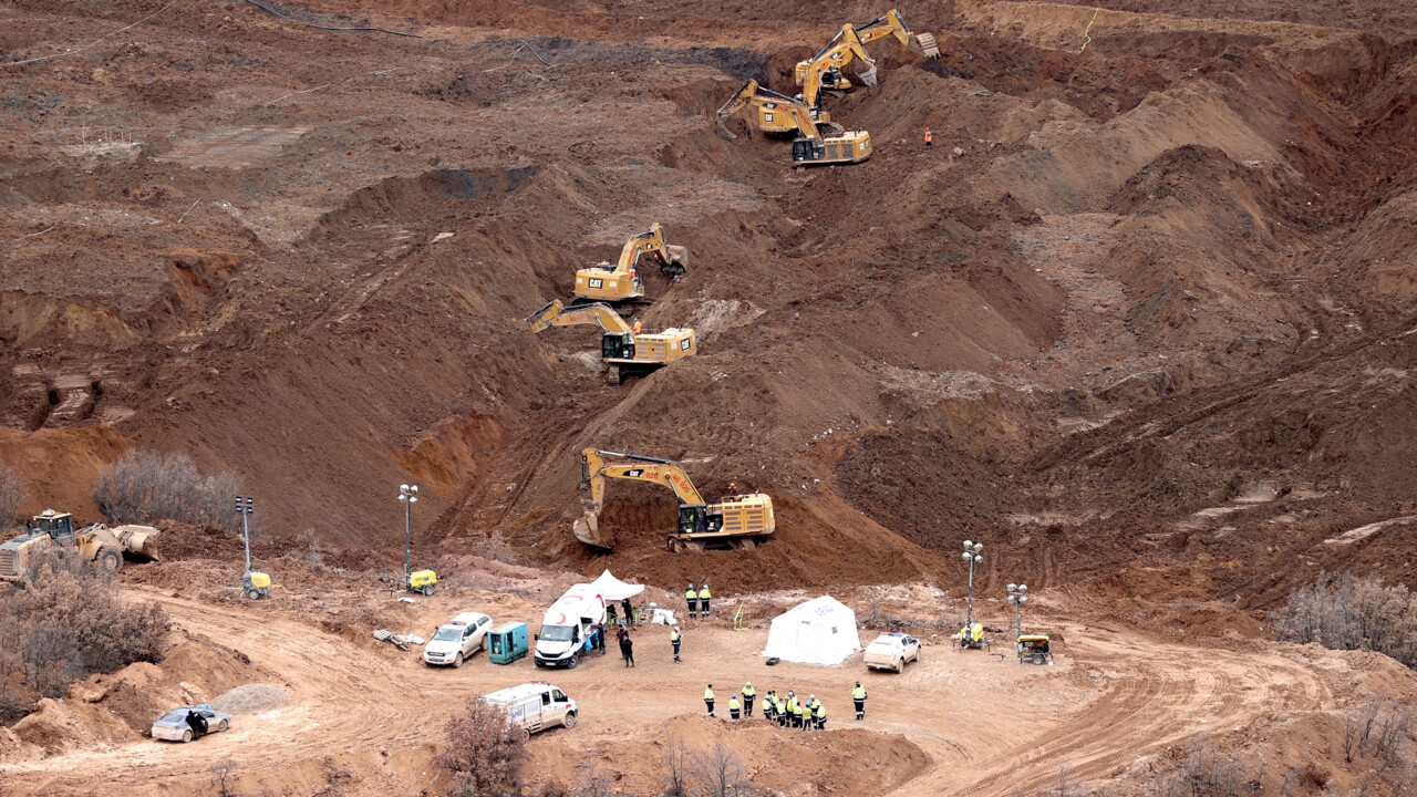 Maden faciasında kaybolan 9 işçiyi arama çalışmaları 7. gününde devam ediyor