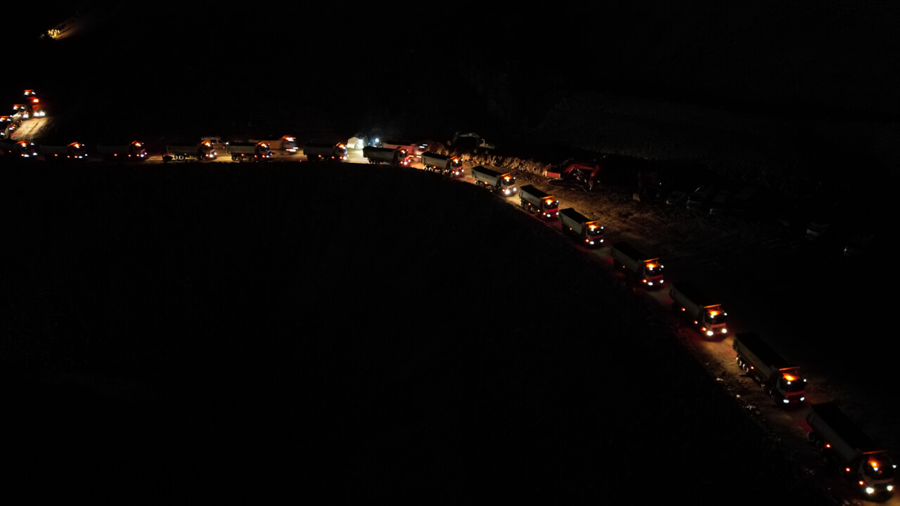 Maden faciasında kaybolan 9 işçiyi arama çalışmaları 7. gününde devam ediyor