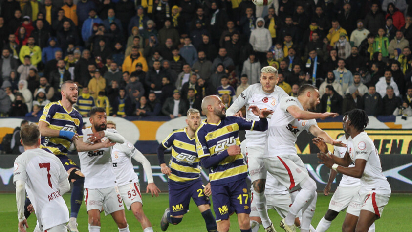 'Okan Buruk 4 ay sonra Davinson Sanchez'i Galatasaray'da tutamaz' 'Okan Buruk 4 ay sonra Davinson Sanchez'i Galatasaray'da tutamaz'