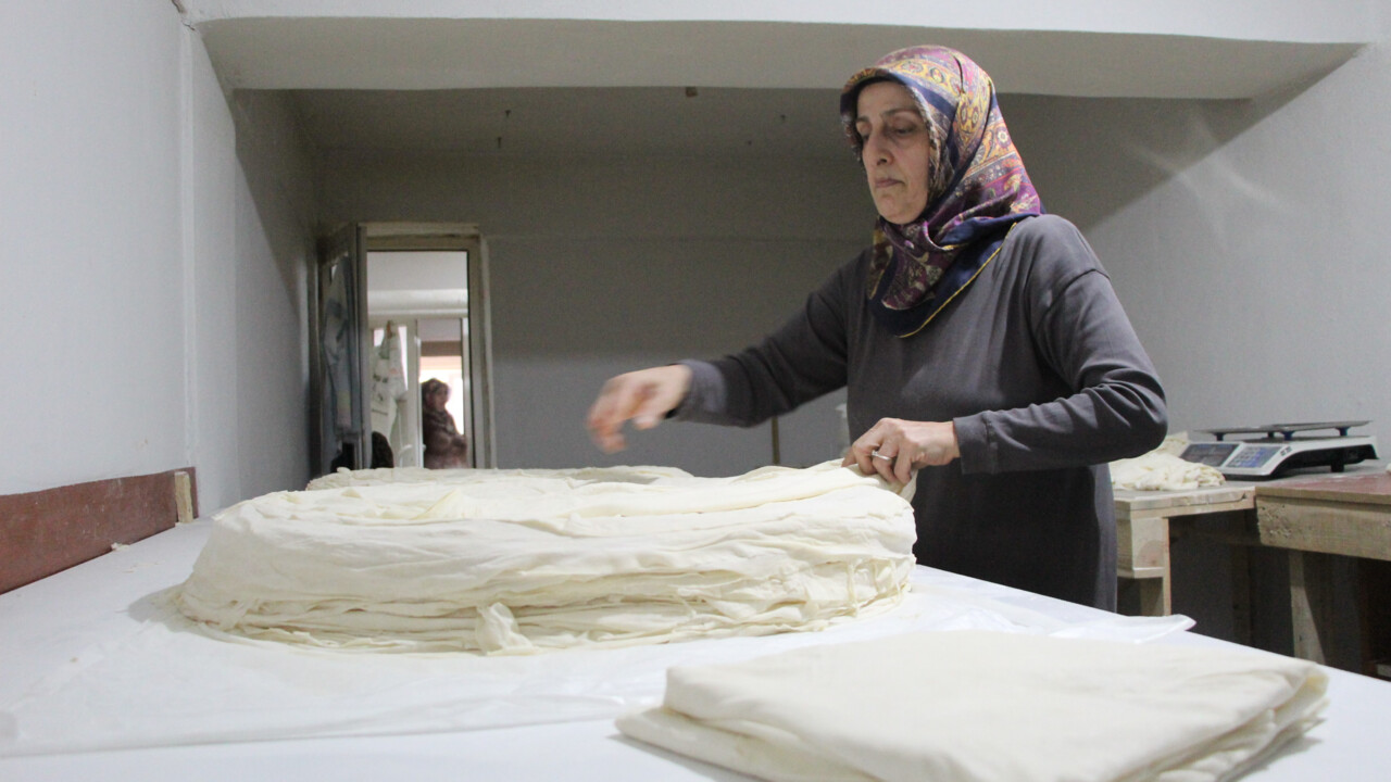 Aldıkları karar hayatlarını değiştirdi! Günde 350 kilo üretip zincir marketlere satıyorlar