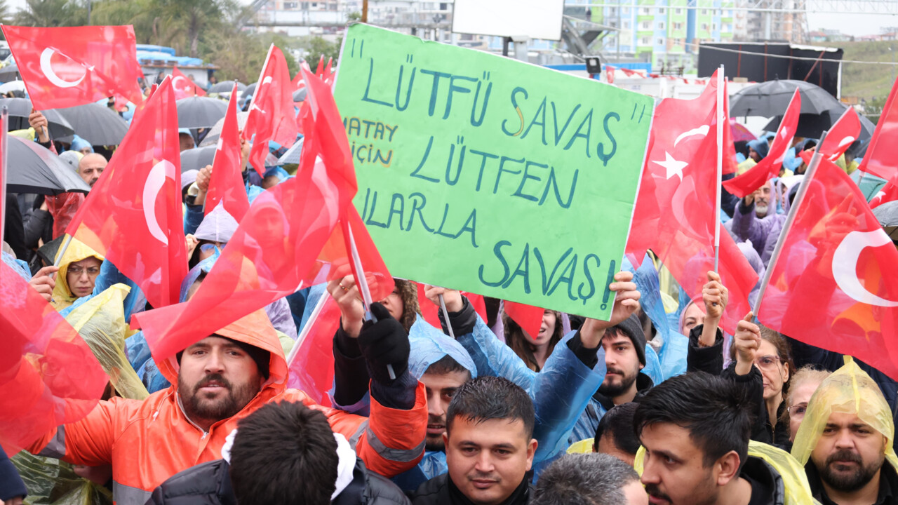 Hataylılardan CHP'de adaylığı tartışılan Lütfü Savaş'a destek: Böyle başkan Hatay'a gelmedi Hataylılardan CHP'de adaylığı tartışılan Lütfü Savaş'a destek: Böyle başkan Hatay'a gelmedi
