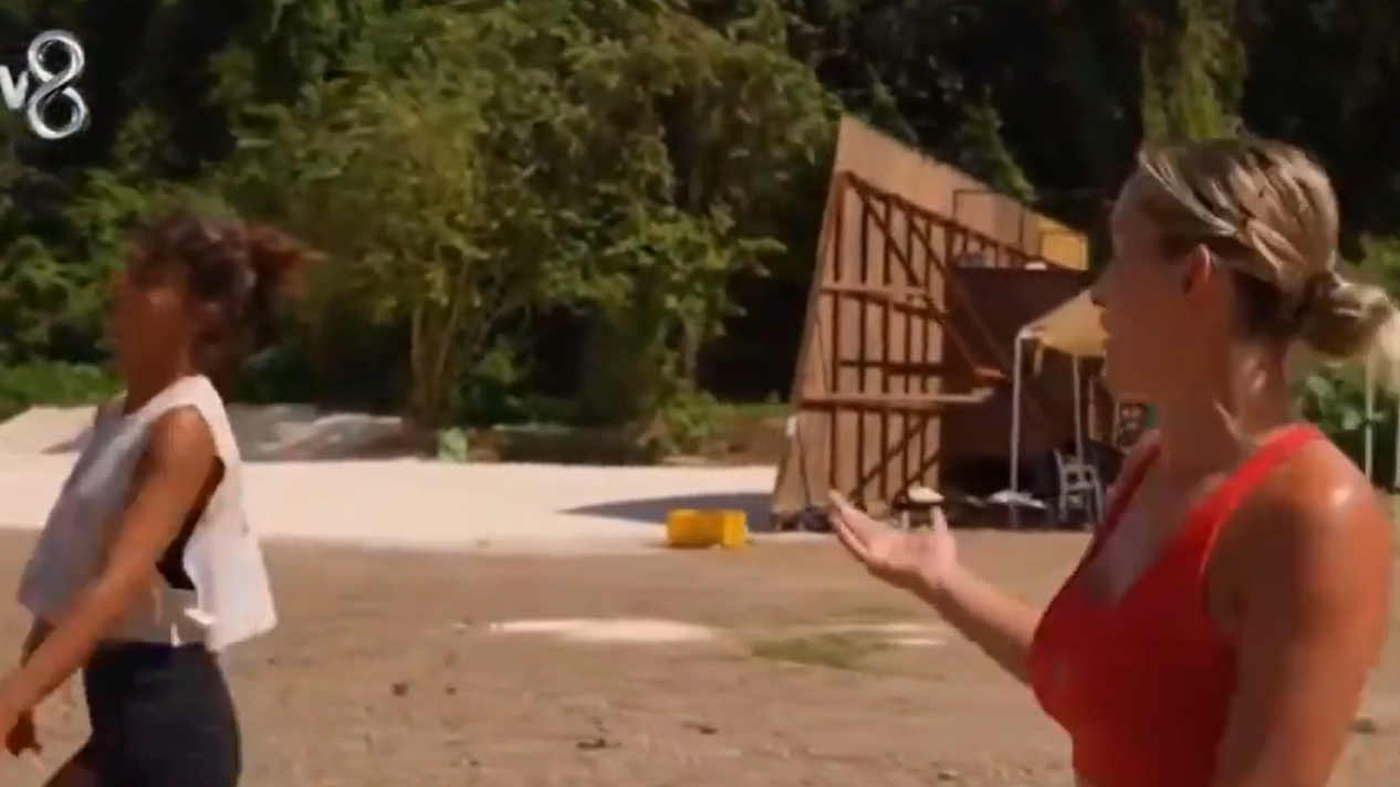 Survivor'da sular durulmuyor! Pınar'ın yarışmaya yeni katılan Sema'ya 
