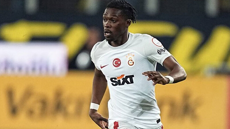 Nihat Kahveci Galatasaraylı yıldızı şaştı kaldı: Ona yeni bir şarkı besteleyebilirler