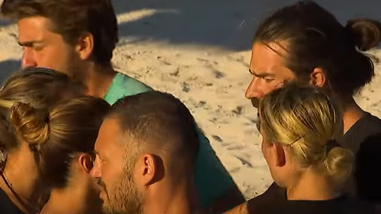 Survivor All Star’da büyük kavga: Hakan ile Ogeday birbirine girdi, Acun Ilıcalı'nın müdahalesi gecikmedi Survivor All Star’da büyük kavga: Hakan ile Ogeday birbirine girdi, Acun Ilıcalı'nın müdahalesi gecikmedi