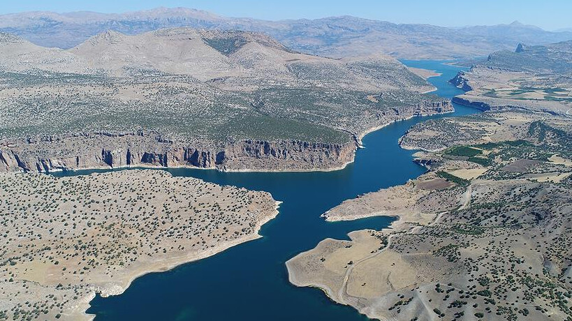Fırat Nehri üzerinde bulunan barajlar! Fırat Nehri üzerine kurulan barajlar hangileri? Fırat Nehri üzerinde bulunan barajlar! Fırat Nehri üzerine kurulan barajlar hangileri?