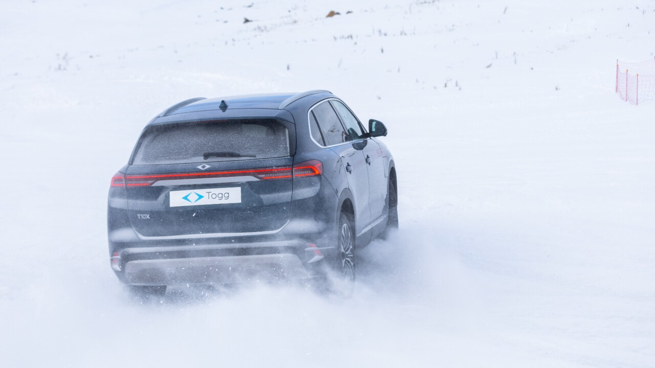 Togg Kayseri'de kayak pistine çıktı! Performansıyla hayran bıraktı Togg Kayseri'de kayak pistine çıktı! Performansıyla hayran bıraktı