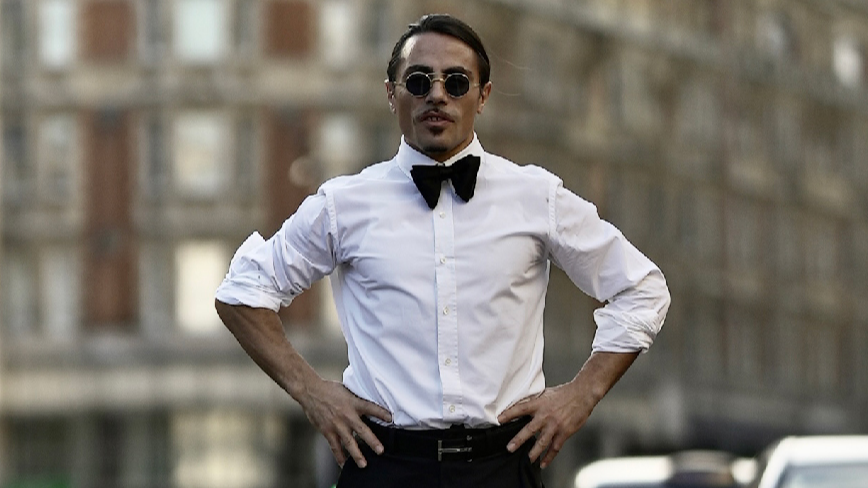 Bir bifteğe 27 bin lira isteyen Nusret, tasarruf için restorandaki ısıtıcıları kapatıyor