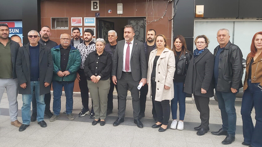 CHP Didim ilçe örgütü kendini feshetti: Adaylık krizinden toplu istifaya... CHP Didim ilçe örgütü kendini feshetti: Adaylık krizinden toplu istifaya...