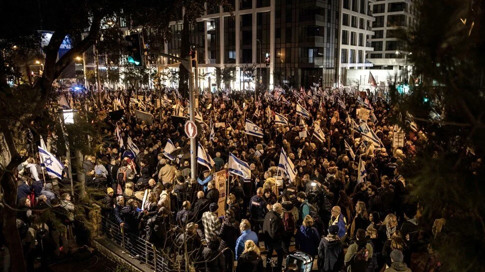 İsrailli esirlerin ailelerinden Netanyahu'ya protesto İsrailli esirlerin ailelerinden Netanyahu'ya protesto