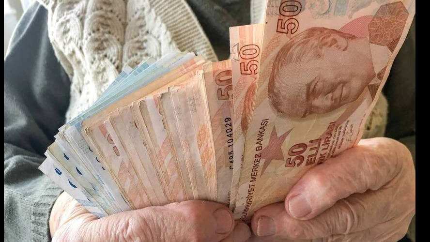 Emekli ikramiyelerine yeni zam gelecek mi? Ekonomim yazarı Şeref Oğuz tarih verip duyurdu: İkramiyeler 5 bin TL olacak iddiası Emekli ikramiyelerine yeni zam gelecek mi? Ekonomim yazarı Şeref Oğuz tarih verip duyurdu: İkramiyeler 5 bin TL olacak iddiası