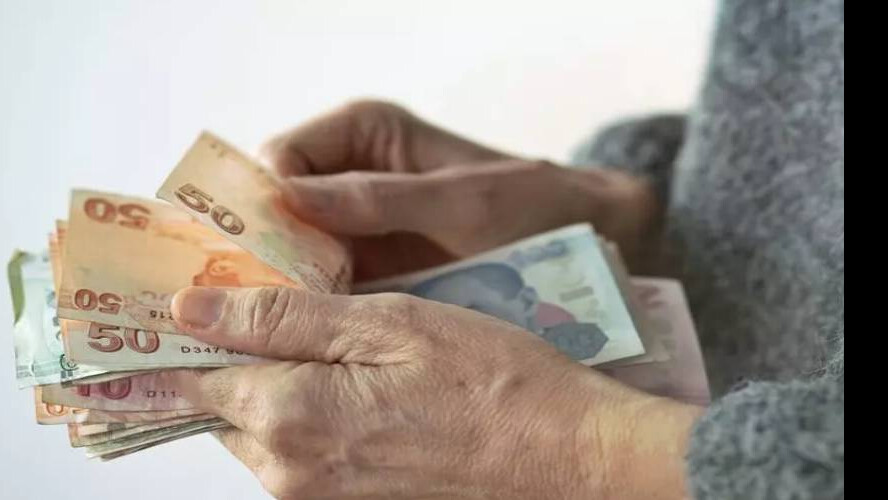 Emekli ikramiyelerine yeni zam gelecek mi? Ekonomim yazarı Şeref Oğuz tarih verip duyurdu: İkramiyeler 5 bin TL olacak iddiası Emekli ikramiyelerine yeni zam gelecek mi? Ekonomim yazarı Şeref Oğuz tarih verip duyurdu: İkramiyeler 5 bin TL olacak iddiası