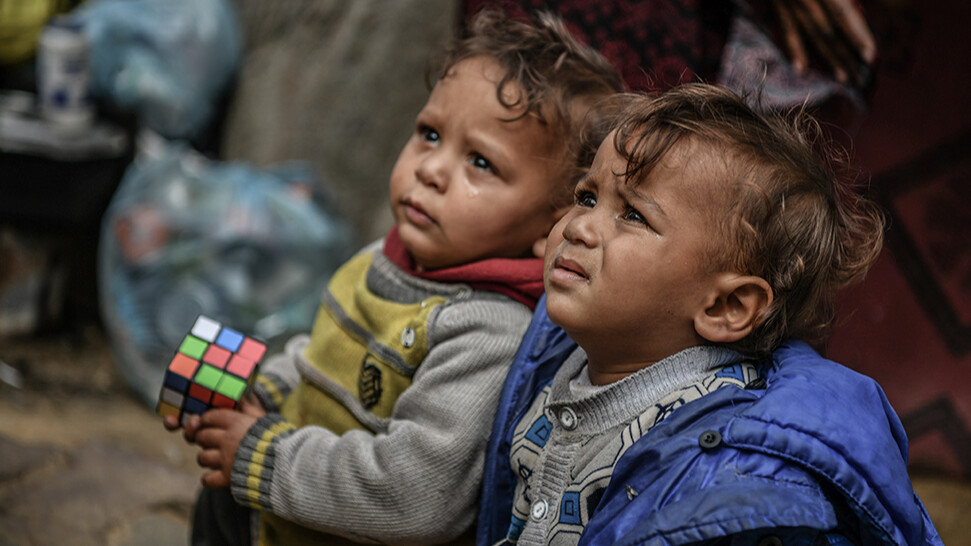 İsrail Refah'ta sivillerin evlerini bombaladı, ölü ve yaralılar var İsrail Refah'ta sivillerin evlerini bombaladı, ölü ve yaralılar var - 4. Resim
