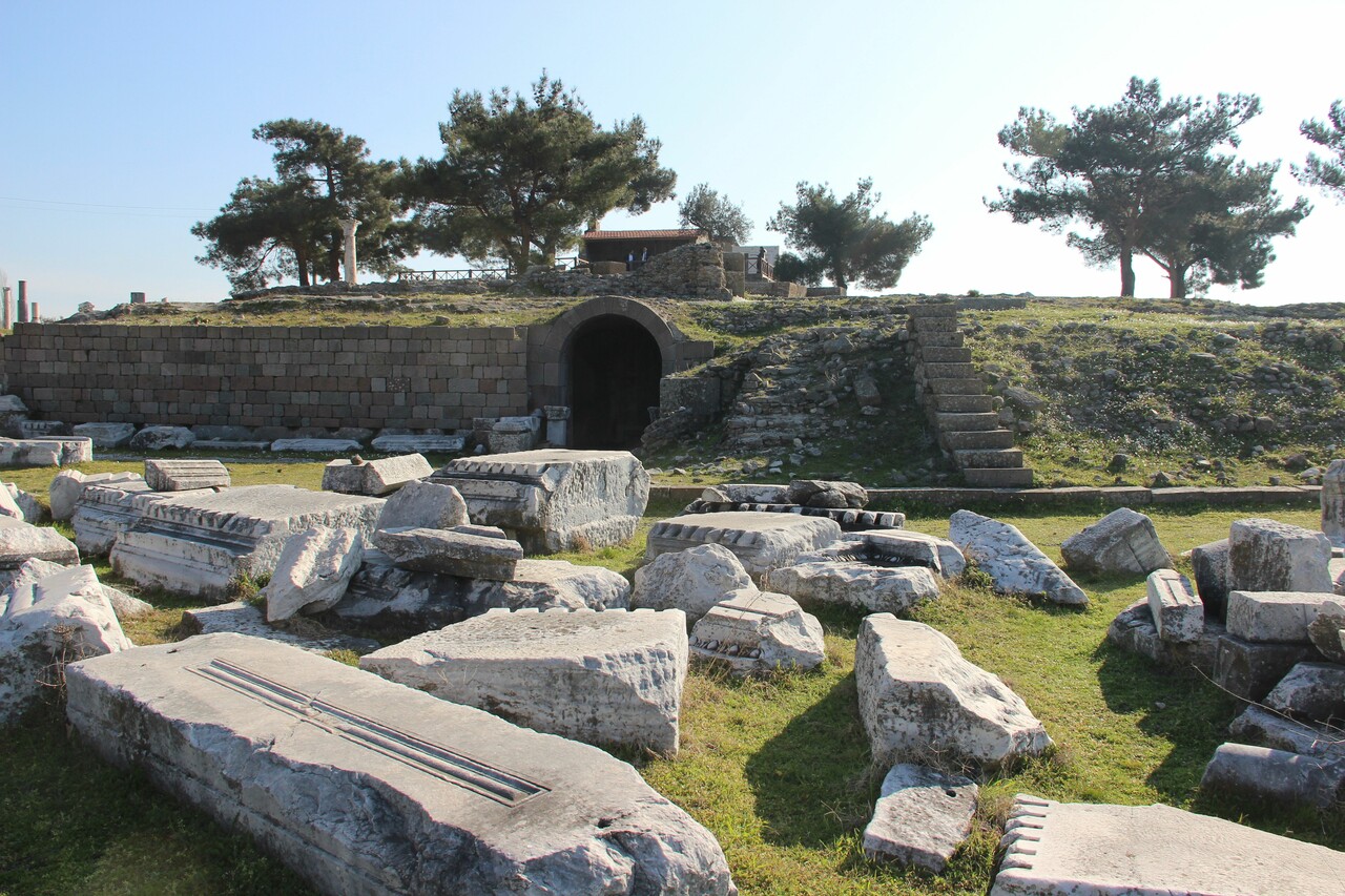 Bergama'ya Bakanlıktan 1 milyar lira bütçe! Bergama'ya Bakanlıktan 1 milyar lira bütçe! - 2. Resim