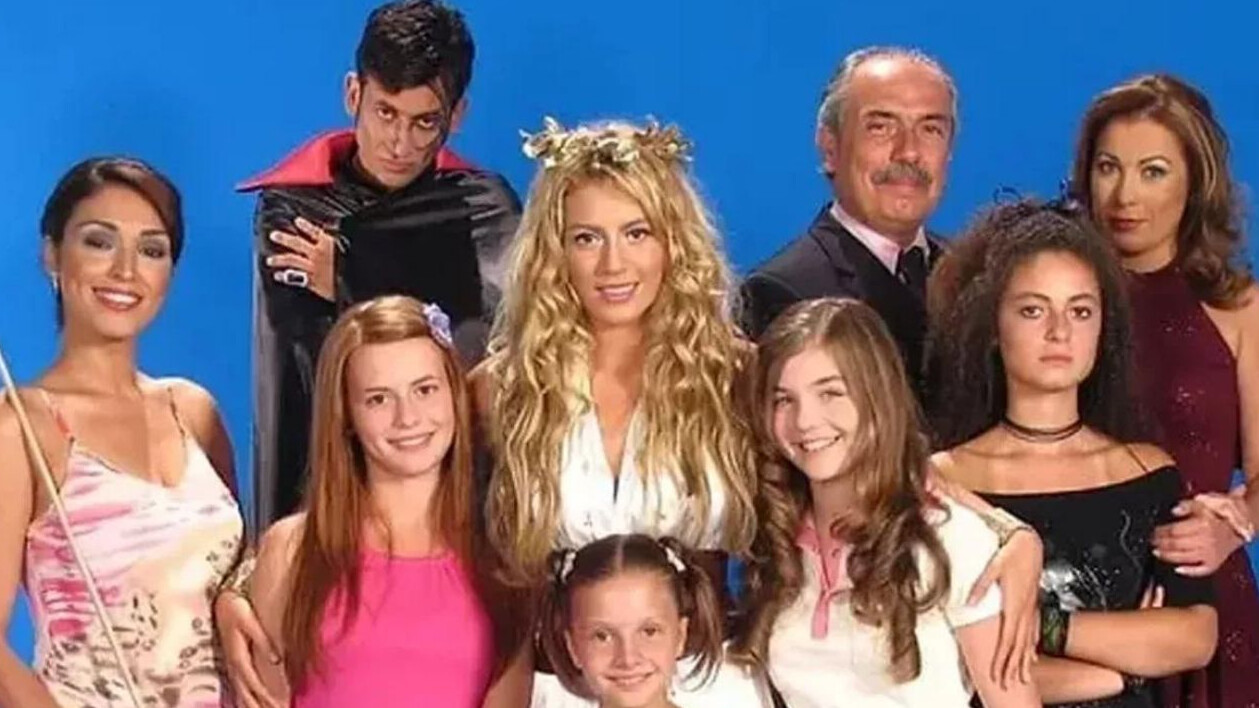 Selena yeniden mi başlayacak? Sinem Kobal Selena ile geri mi dönüyor? Selena yeniden mi başlayacak? Sinem Kobal Selena ile geri mi dönüyor?