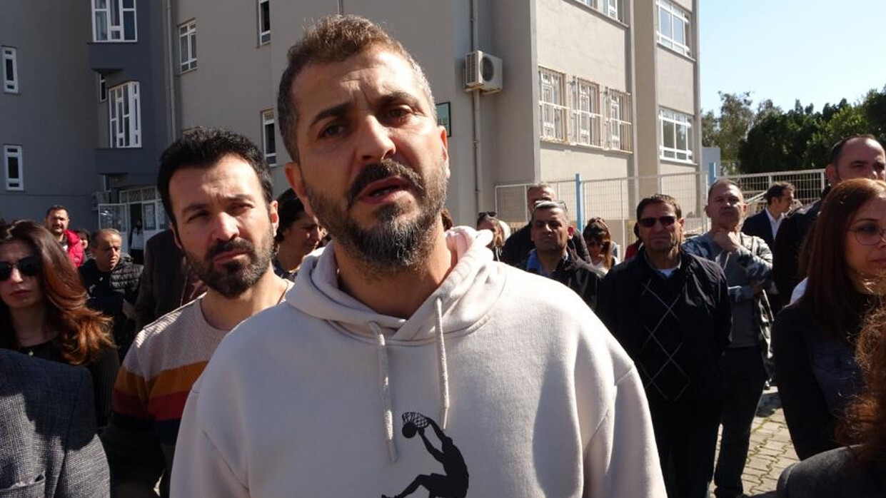 Akran zorbalığına karşı çıkan beden eğitimi öğretmeni beyzbol sopasıyla dayak yedi Akran zorbalığına karşı çıkan beden eğitimi öğretmeni beyzbol sopasıyla dayak yedi