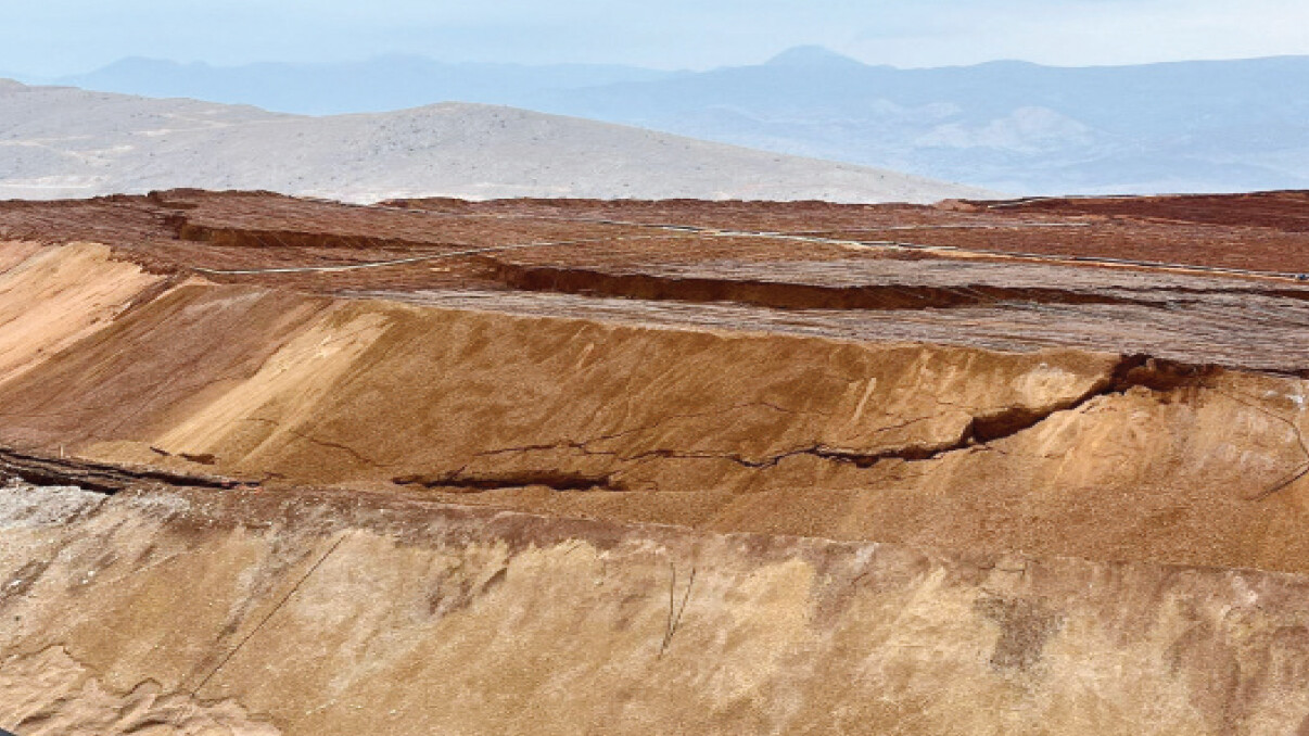 Prof. Doğan Kantarcı Erzincan için uyardı: Toprağı taşımak mümkün değil, kireç döküp ağaç dikelim Prof. Doğan Kantarcı Erzincan için uyardı: Toprağı taşımak mümkün değil, kireç döküp ağaç dikelim